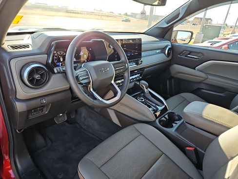 Used 2025 Chevrolet Colorado ZR2 w/ Technology Package image 13