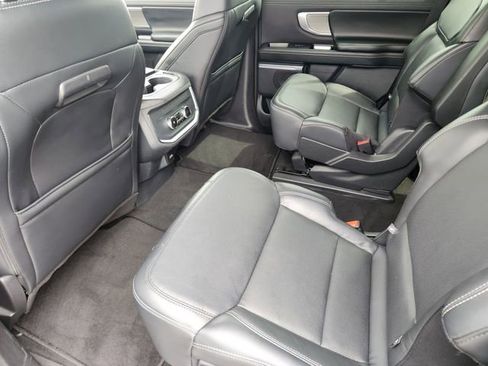 Used 2025 Ford Expedition Platinum AWD/4WD image 29
