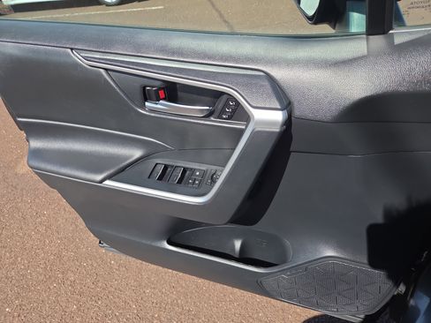 Used 2023 Toyota RAV4 XLE Premium image 14