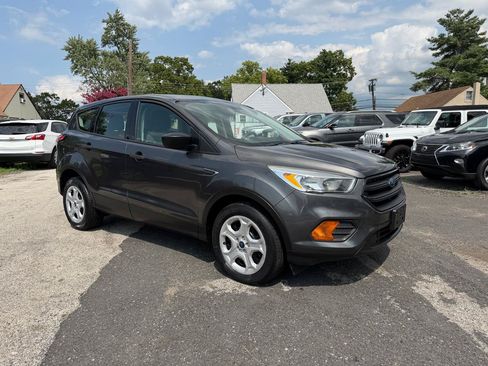 Used 2017 Ford Escape S FWD image 3