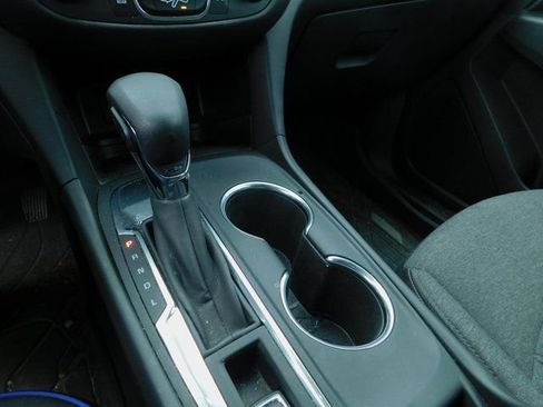 Used 2022 Chevrolet Equinox LT FWD image 17