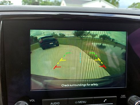 Used 2022 Nissan Frontier SV image 25