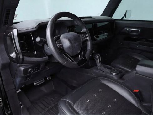 Used 2024 Ford Bronco Black Diamond image 2