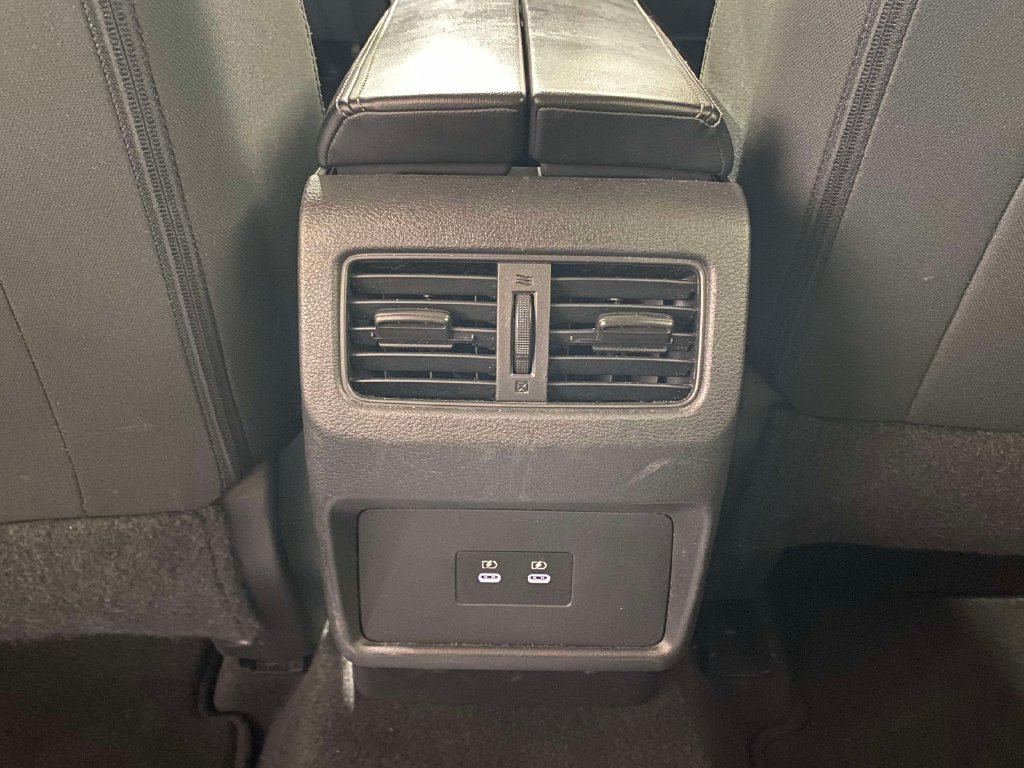 Used 2024 Nissan Rogue SV AWD/4WD image 14