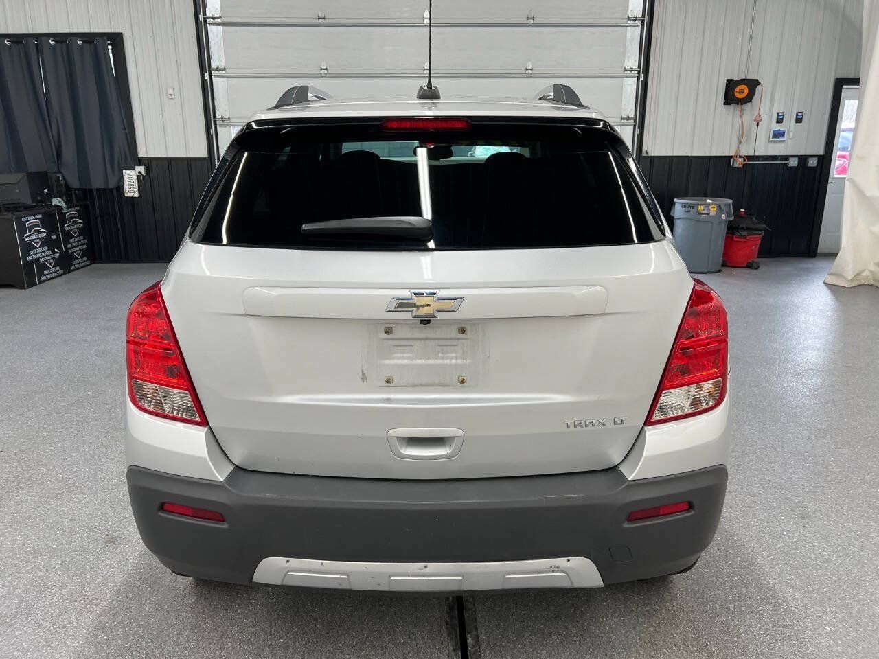 Used 2016 Chevrolet Trax LT w/ LT Sun and Sound Package FWD image 5
