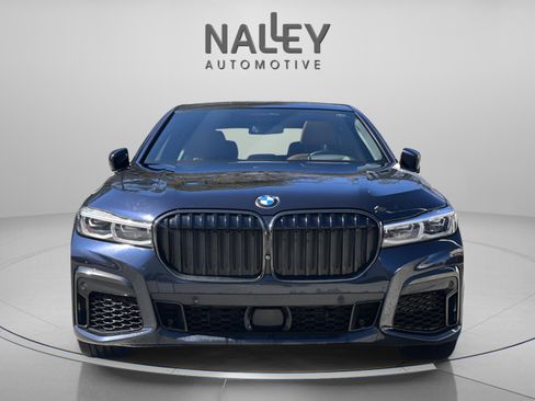 Used 2021 BMW 750i xDrive w/ Luxury Rear Seating Package image 7