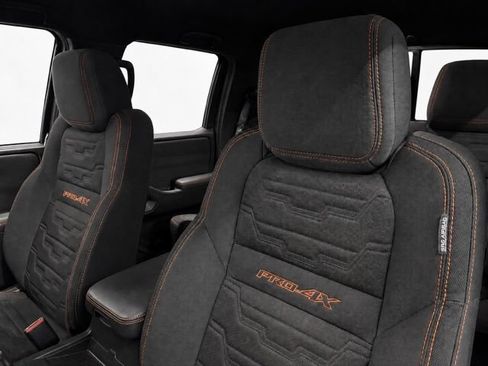 Used 2024 Nissan Frontier PRO-4X w/ Pro Convenience Package AWD/4WD image 13