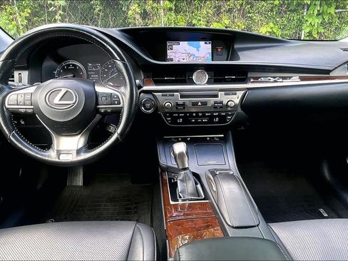 Used 2016 Lexus ES 350 w/ Navigation System Package FWD image 16