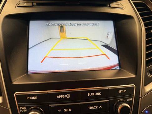 Used 2017 Hyundai Santa Fe Sport FWD image 29