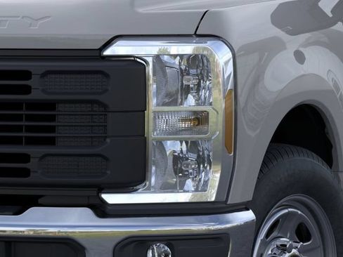 New 2026 Ford F350 XL w/ XL Driver Assist Package RWD image 18