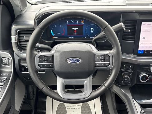Used 2025 Ford F250 Lariat w/ Black Appearance Package AWD/4WD image 23