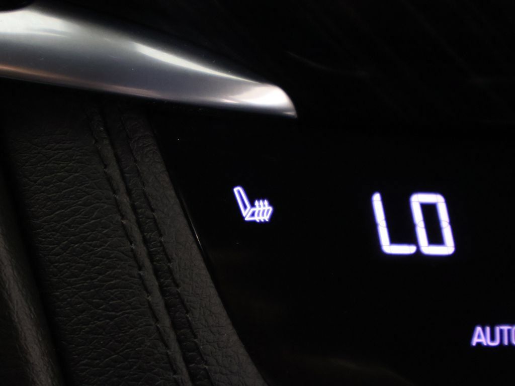 Used 2021 Cadillac XT6 Premium Luxury FWD image 53