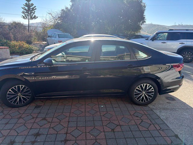 Used 2019 Volkswagen Jetta SEL FWD image 1