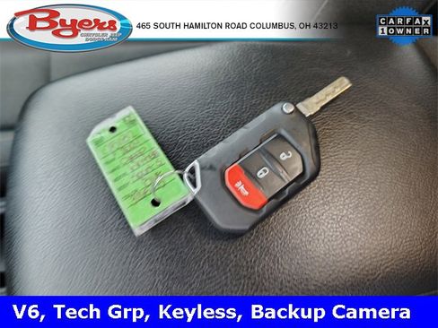 Used 2024 Jeep Wrangler Sport S image 28