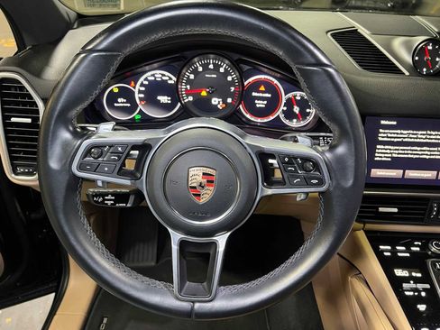 Used 2023 Porsche Cayenne image 23