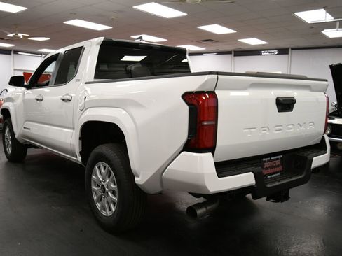 New 2025 Toyota Tacoma SR5 image 5