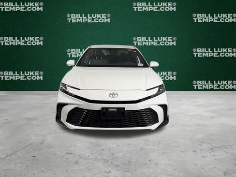 Used 2025 Toyota Camry SE image 6