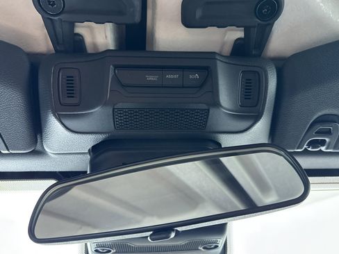 New 2025 Jeep Gladiator Sport image 25