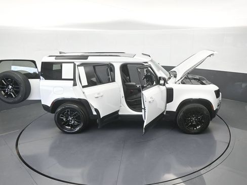 Used 2025 Land Rover Defender 110 S AWD/4WD image 86