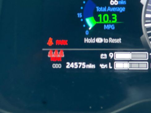 Used 2024 Toyota Tundra Limited AWD/4WD image 21
