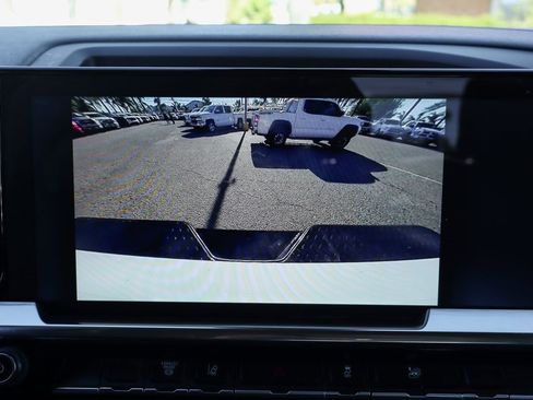 Used 2025 Chevrolet Silverado 3500 LT w/ Convenience Package image 34