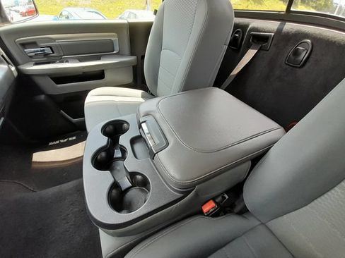 Used 2014 RAM 1500 Express AWD/4WD image 23