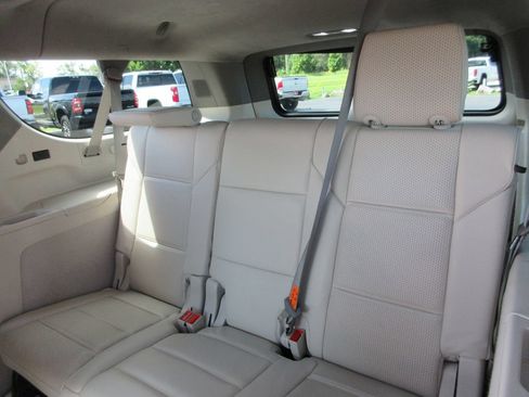 Certified 2023 Cadillac Escalade ESV Premium Luxury Platinum w/ LPO, Radiant Package AWD/4WD image 26