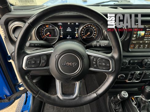 Used 2023 Jeep Wrangler Sahara w/ Safety Group image 18