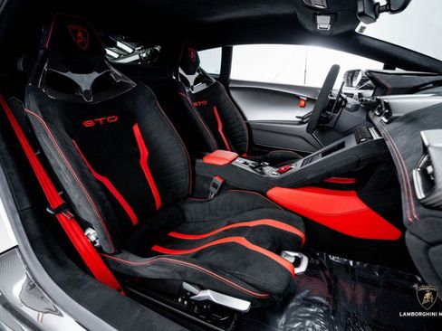 Used 2023 Lamborghini Huracan STO image 60