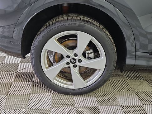 New 2026 Audi Q5 Premium Plus AWD/4WD image 9