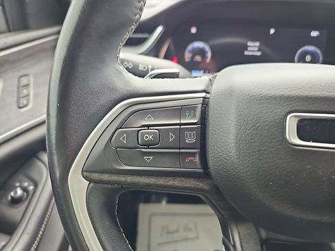 Used 2022 Jeep Grand Cherokee L Limited image 22