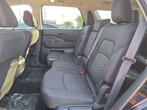 Certified 2024 Nissan Pathfinder SV image 16