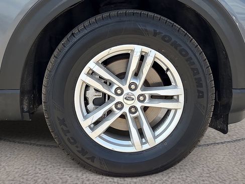 Used 2021 Ford Explorer XLT w/ Equipment Group 202A AWD/4WD image 8
