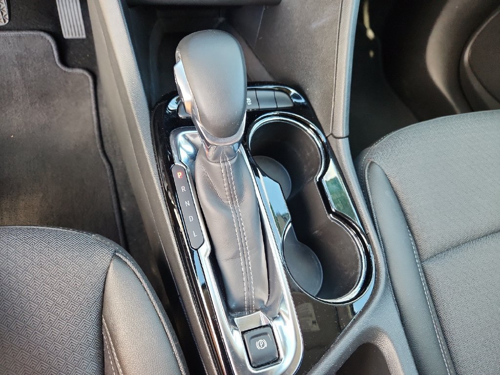 Used 2025 Buick Encore GX Preferred AWD/4WD image 19