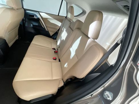 Used 2013 Toyota RAV4 Limited AWD/4WD image 22