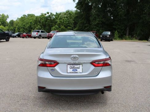 Used 2023 Toyota Camry LE FWD image 10