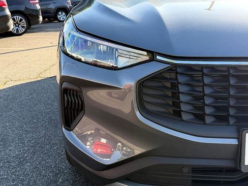 Used 2024 Ford Escape Active w/ Cold Weather Package image 10