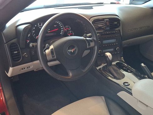 Used 2010 Chevrolet Corvette Grand Sport w/ Preferred Equipment Group image 11