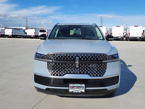 New 2025 Lincoln Navigator Reserve image 5