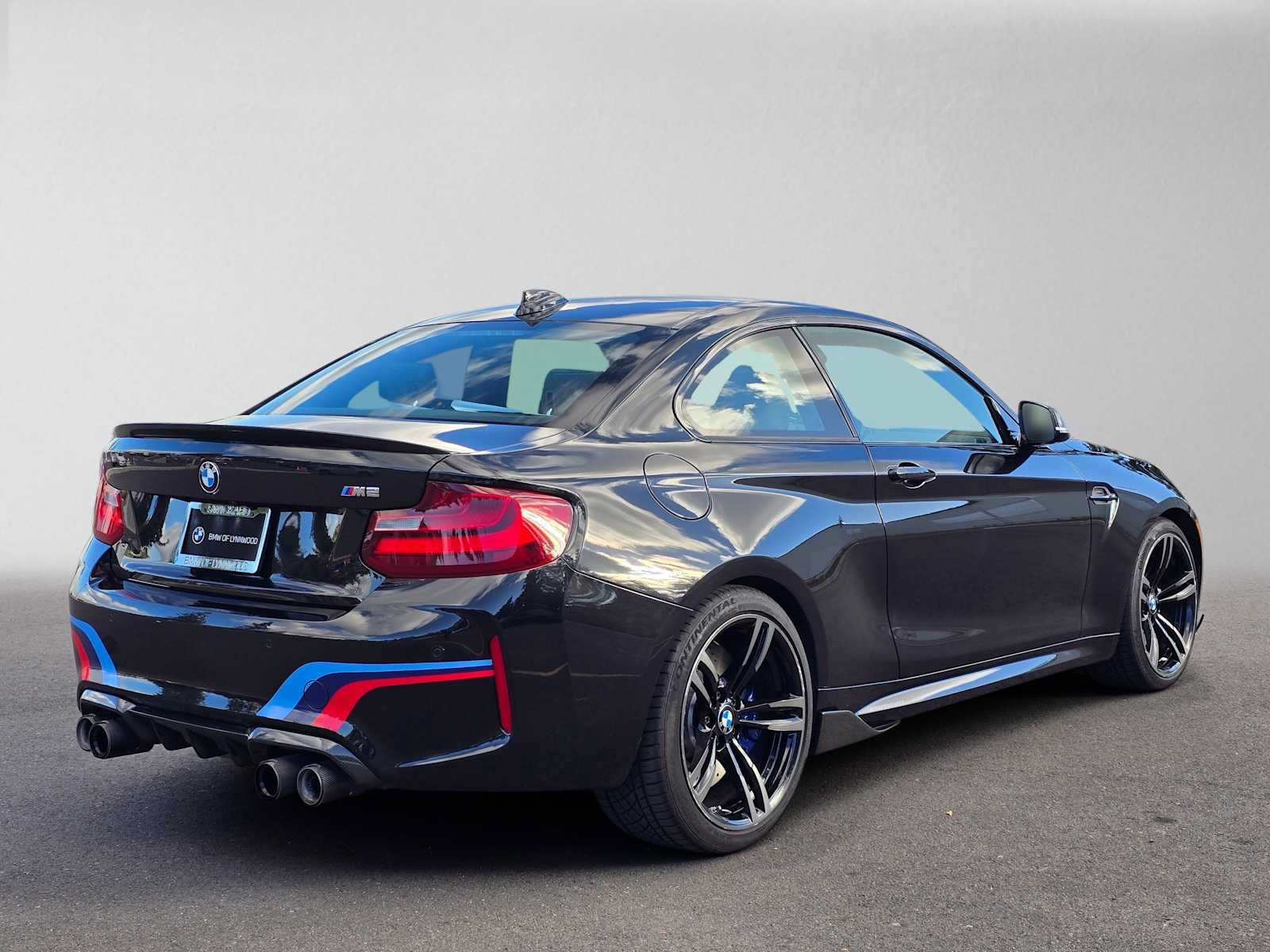 Used 2017 BMW M2 RWD image 3
