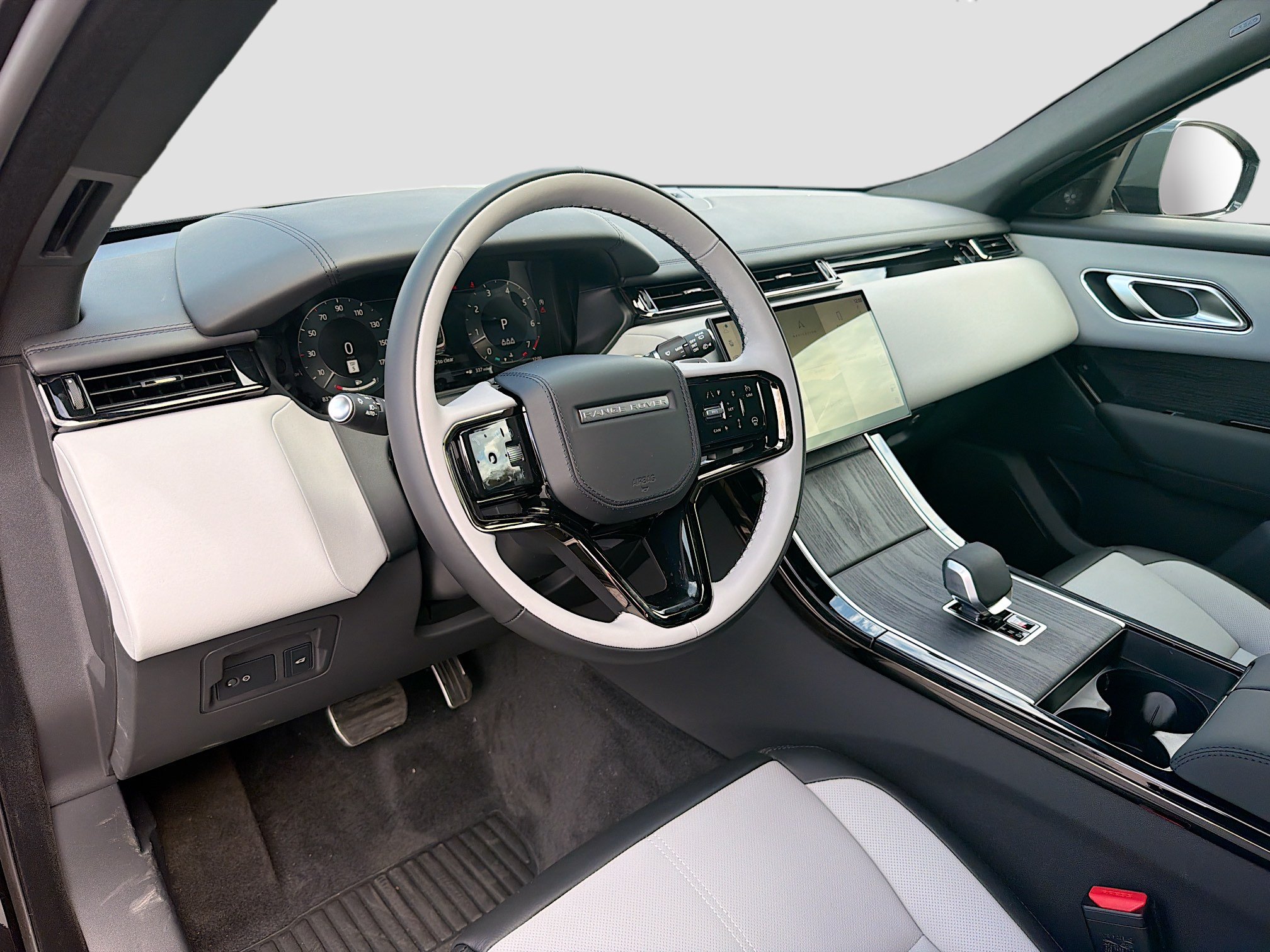New 2026 Land Rover Range Rover Velar Dynamic SE AWD/4WD image 26