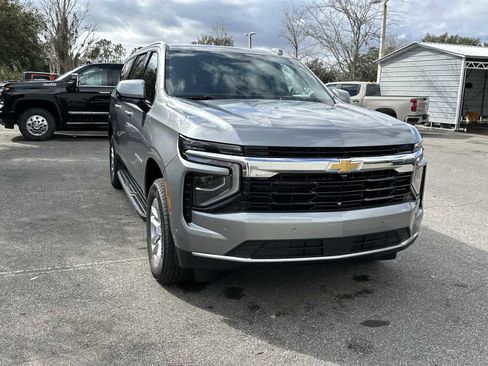 New 2026 Chevrolet Suburban LS image 8