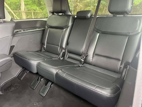 Used 2025 Ford Expedition Platinum AWD/4WD image 19