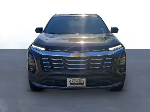 New 2026 Chevrolet Equinox LT image 2