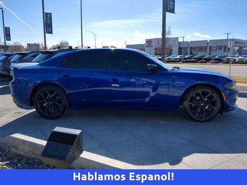 Used 2019 Dodge Charger SXT w/ Blacktop Package image 2