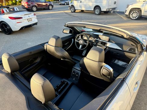 Used 2018 BMW 430i xDrive Convertible image 17