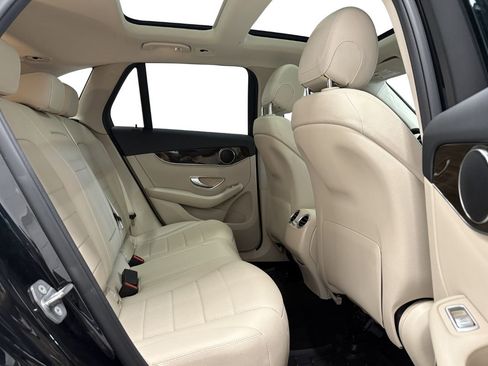 Used 2019 Mercedes-Benz GLC 300 4MATIC image 14