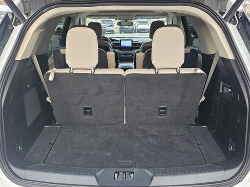Used 2020 Ford Explorer Limited image 26