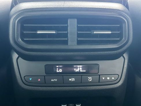 Used 2025 Honda Pilot EX-L image 29