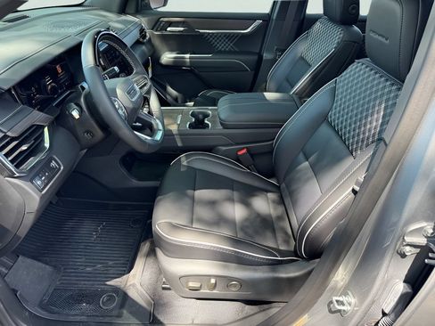New 2026 GMC Acadia Denali FWD image 8